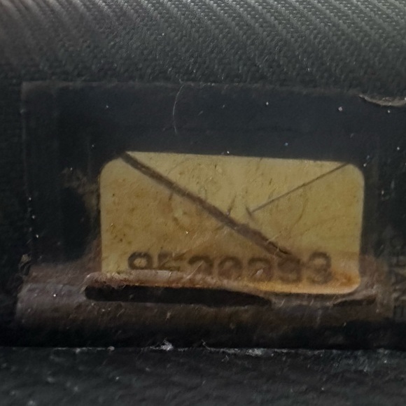 Chanel Coco Button Card/ 6-Ring Key Case in black Caviar leather Mens/Womens - Picture 10 of 13